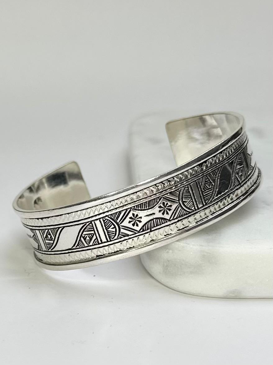 Tunaruz - Amazigh Silver Cuff Bracelet