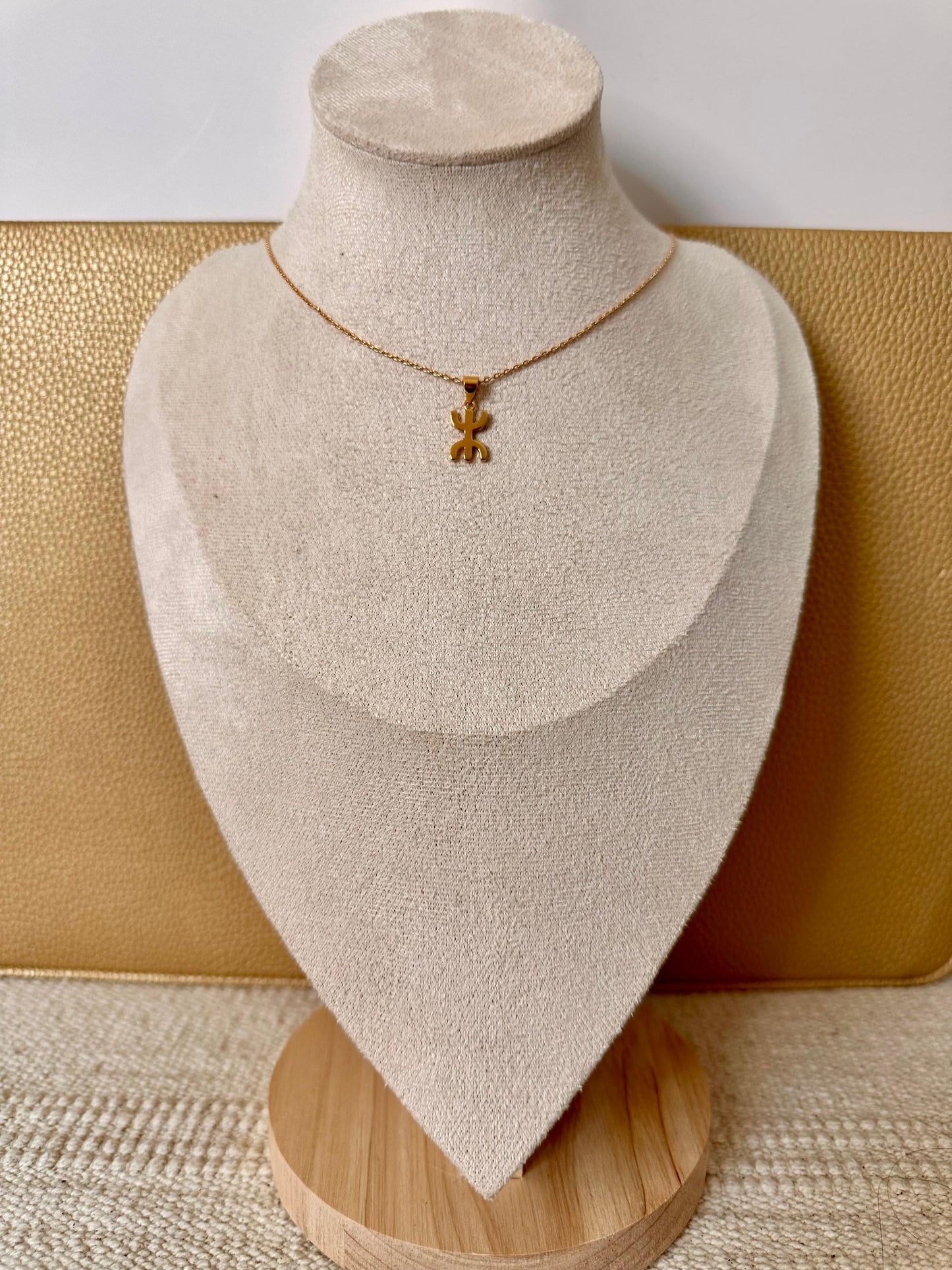 Amzay - Yaz pendant and necklace