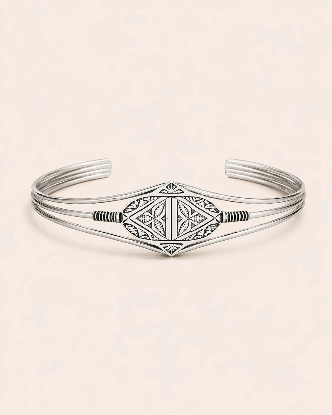 Bracelet Hamsa Fatma Amazigh – Manchette en Argent Marocain Artisanal