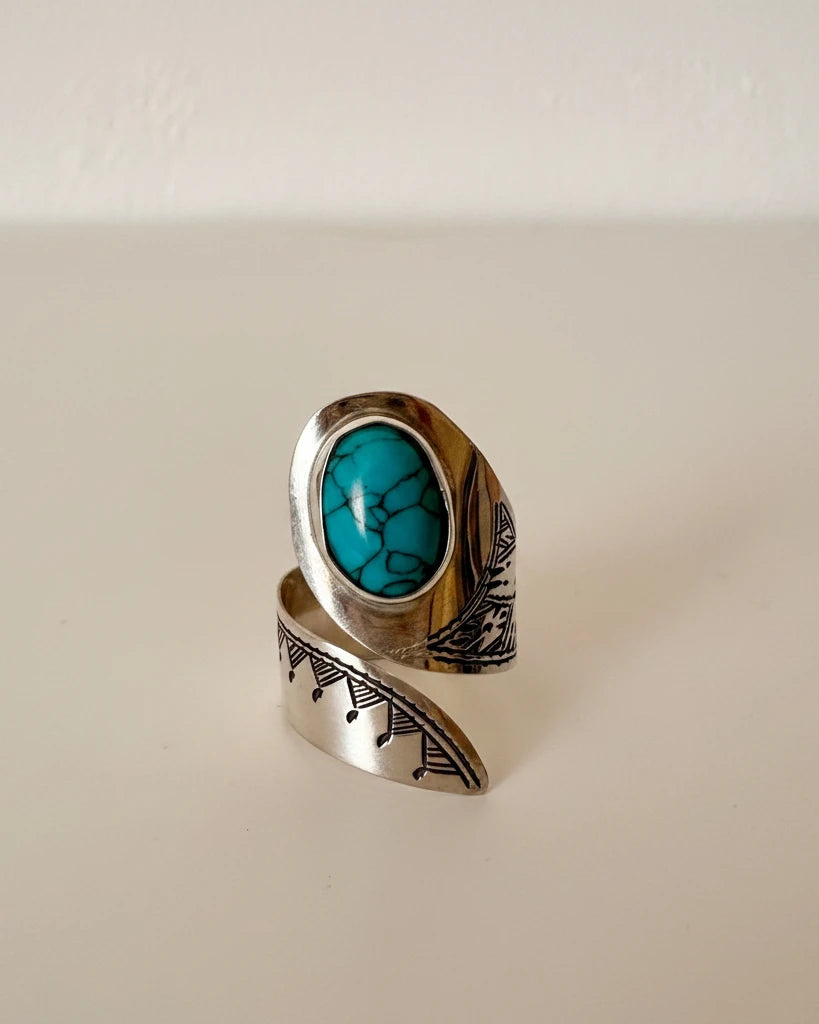 Tasaft Amazigh Silver Ring – Handmade Adjustable Spiral Ring with Natural Stones