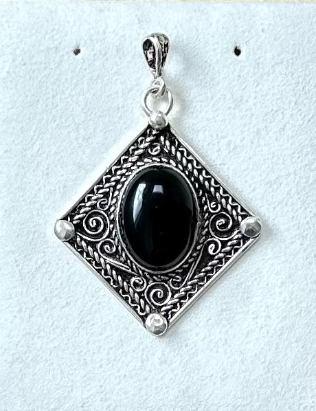 Tuda - Amazigh Silver Pendant with Onyx