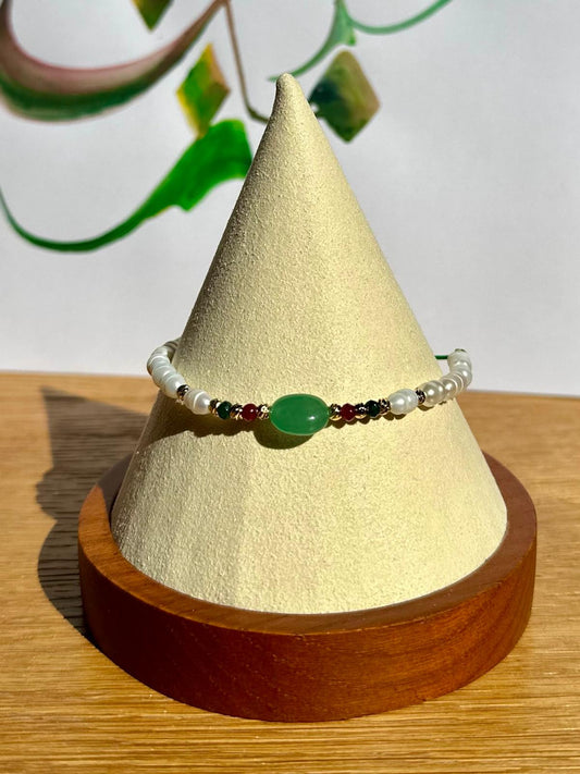 Lulu - Handmade Pearl Bracelet