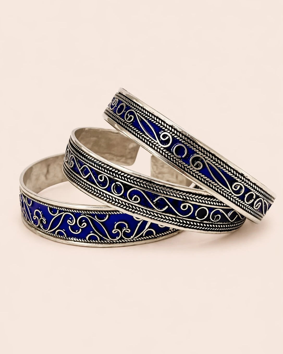 Tafila – Bracelet Amazigh en Argent et Émail Bleu