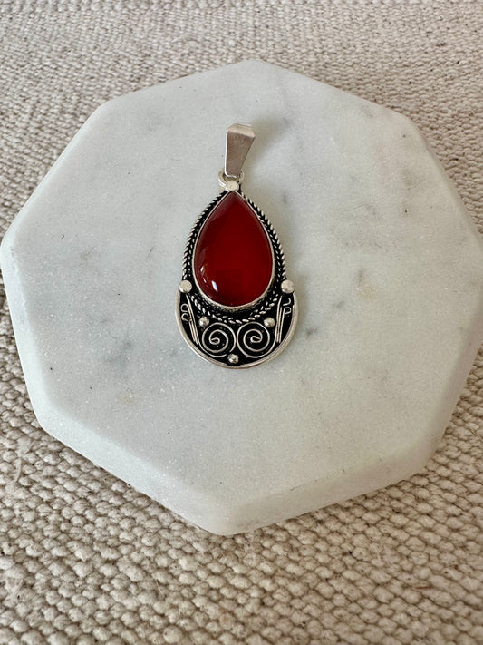 Tarra - Amazigh Silver Pendant with Onyx