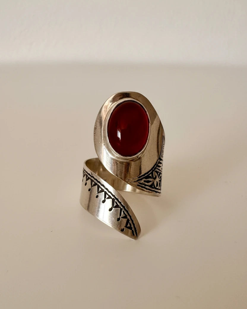 Tasaft Amazigh Silver Ring – Handmade Adjustable Spiral Ring with Natural Stones