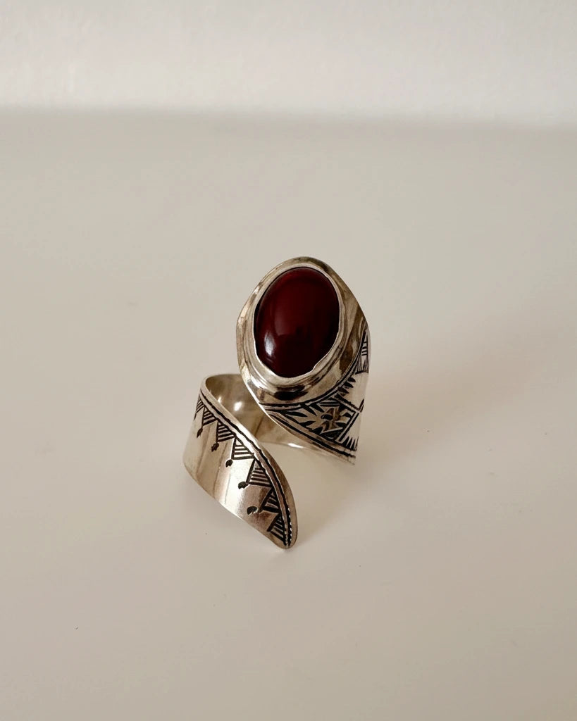 Tasaft Amazigh Silver Ring – Handmade Adjustable Spiral Ring with Natural Stones