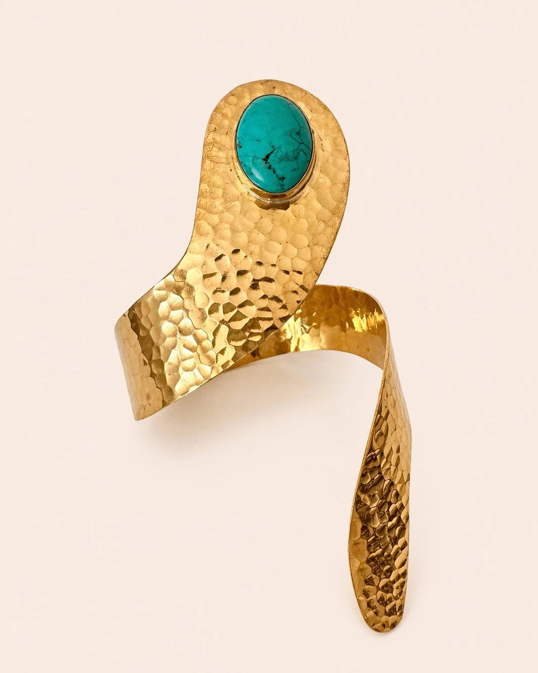 Manchette Tasaft en Cuivre Forgé – Bracelet Spirale Ajustable et Quartz Rose ou Turquoise