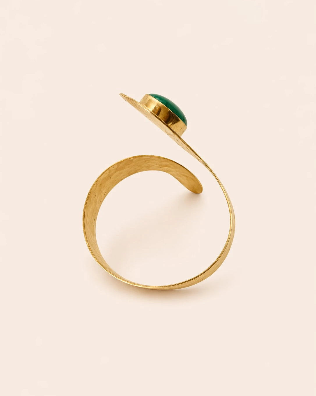 Manchette Tasaft en Cuivre Forgé – Bracelet Spirale Ajustable et Quartz Rose ou Turquoise
