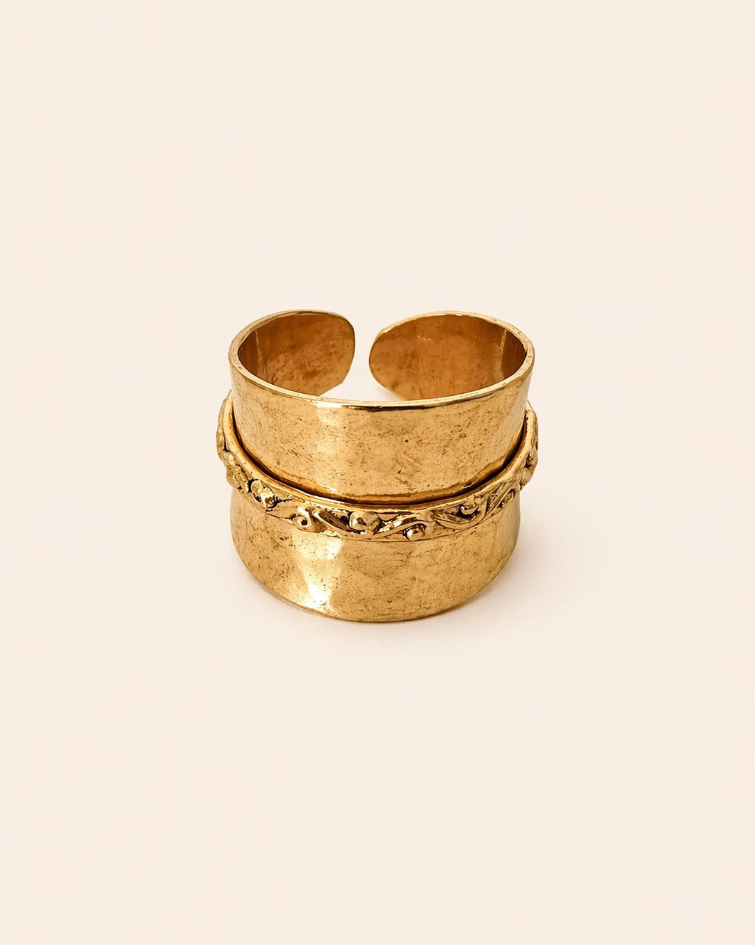 Bague Tasga en Cuivre Fait Main – Anneau Large Ajustable Héritage Amazigh