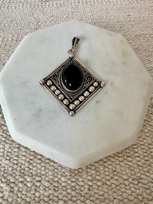 Tuda - Amazigh Silver Pendant with Onyx