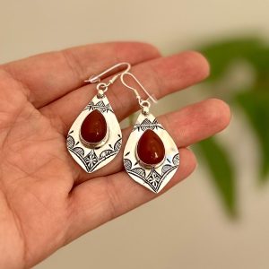 Yamina - Amazigh Engraved Teardrop Earrings - Red